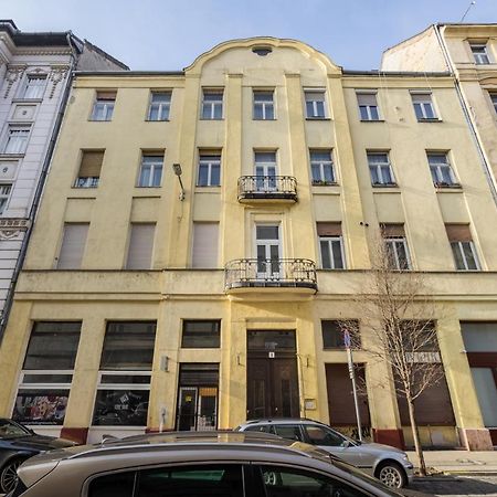 Bpr Simply Azure Apartment Boedapest Buitenkant foto