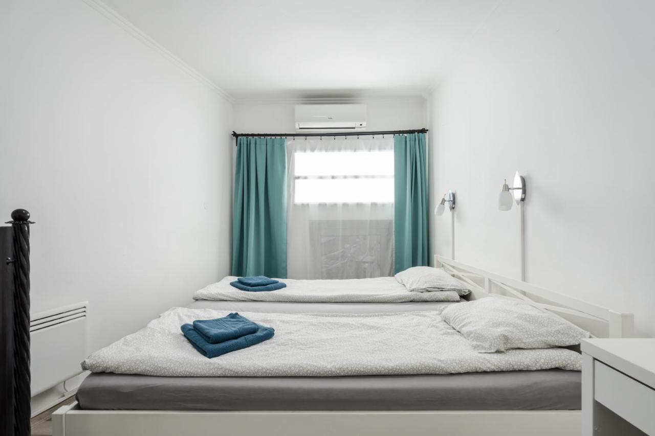 Bpr Simply Azure Apartment Boedapest Buitenkant foto