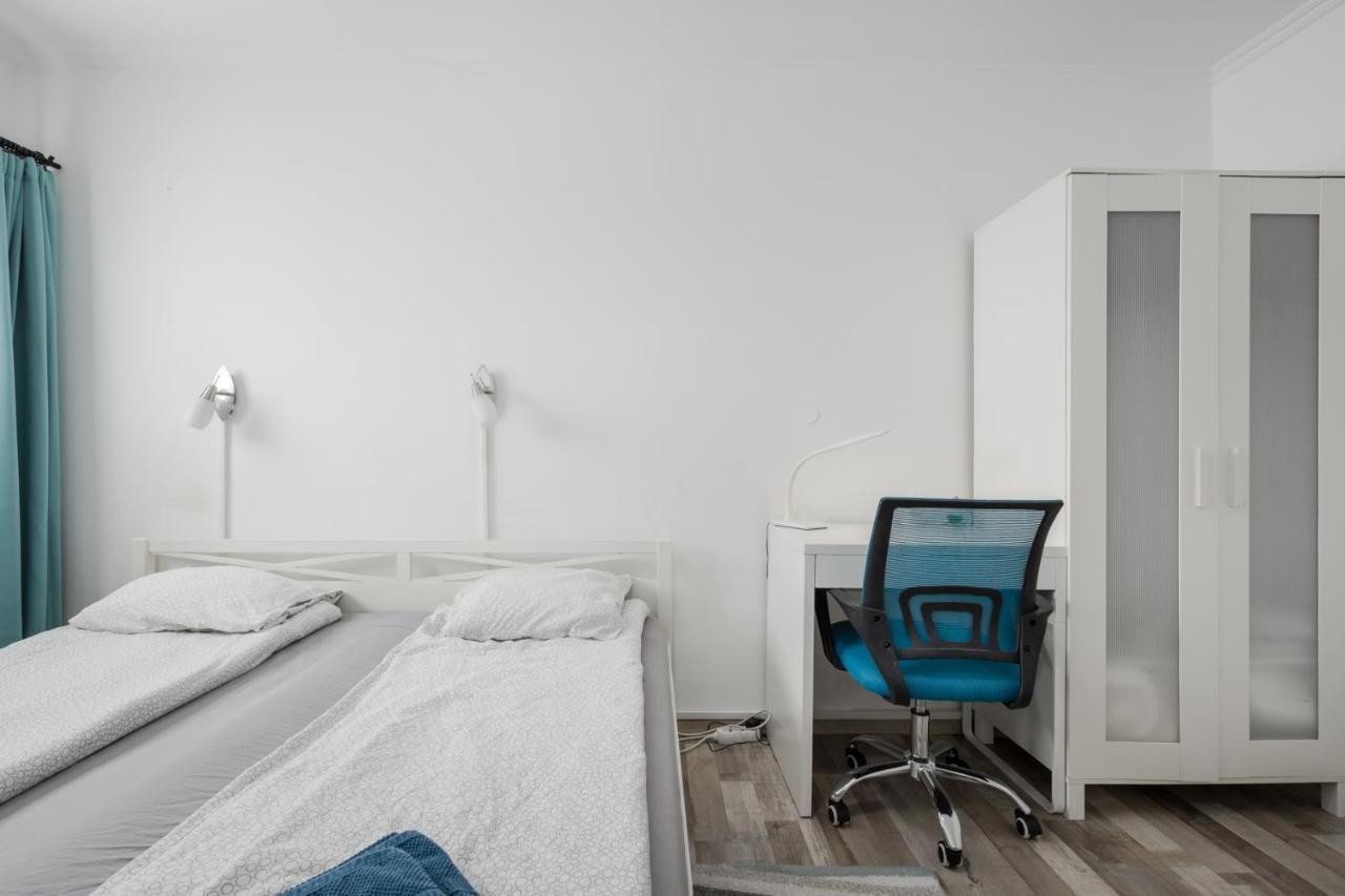 Bpr Simply Azure Apartment Boedapest Buitenkant foto