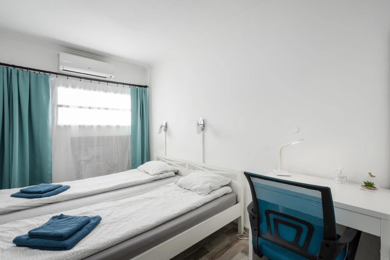 Bpr Simply Azure Apartment Boedapest Buitenkant foto