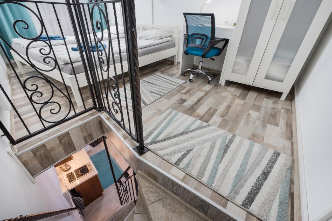 Bpr Simply Azure Apartment Boedapest Buitenkant foto