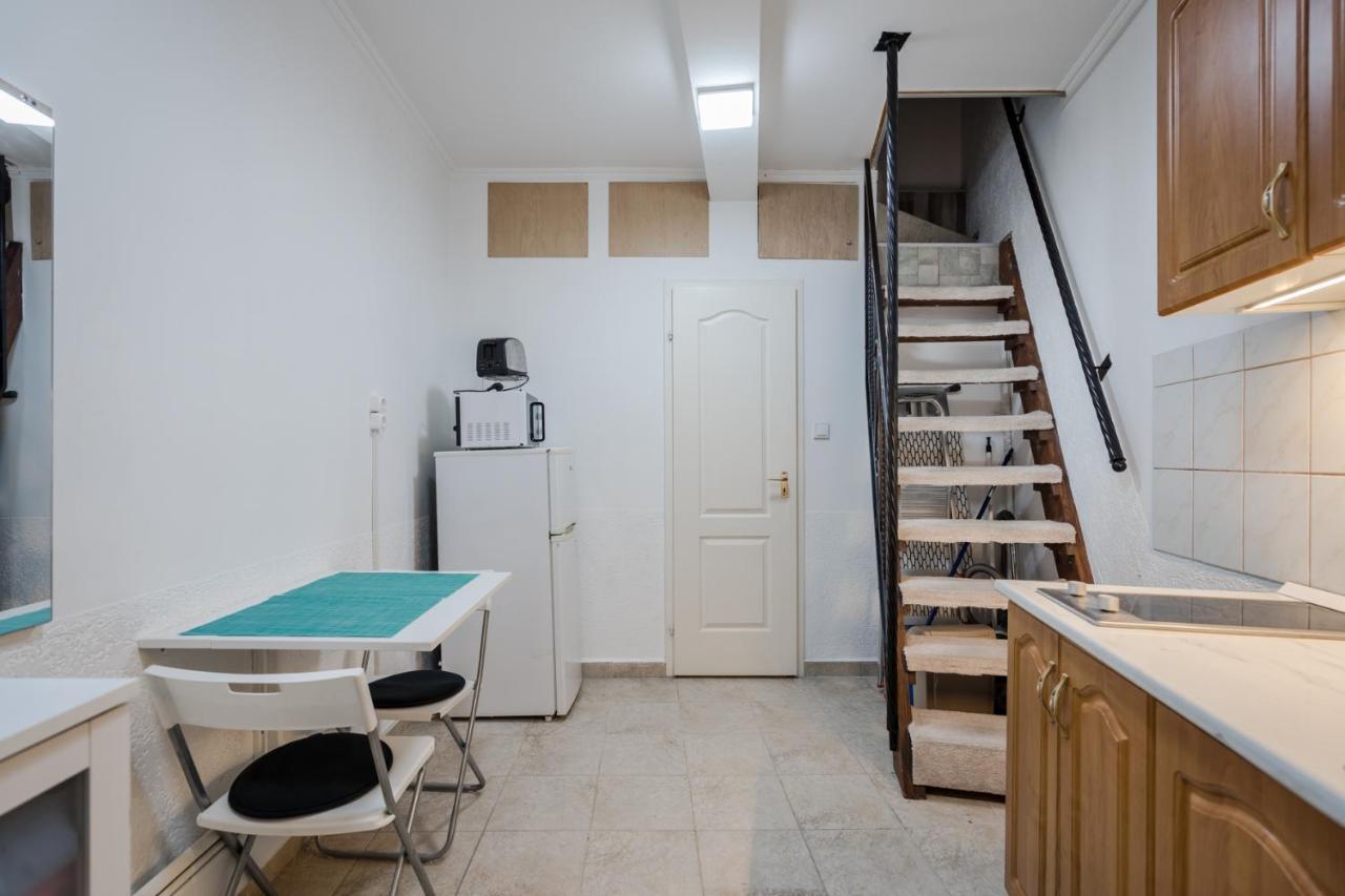 Bpr Simply Azure Apartment Boedapest Buitenkant foto